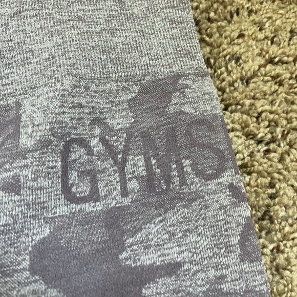Gymshark camo leggings - Picture 2 of 4